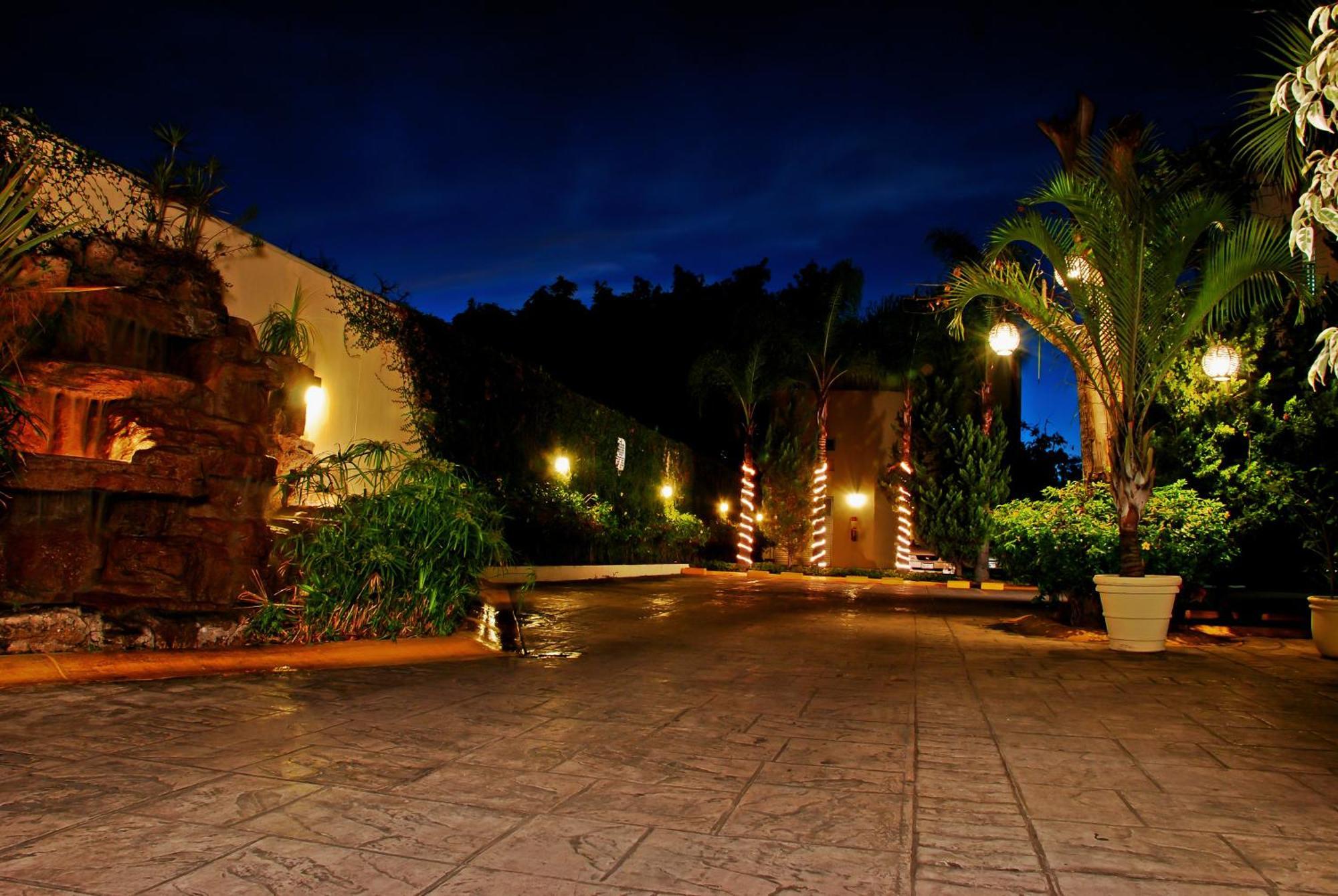 Áurea Hotel&Suites Zapopan Exterior foto